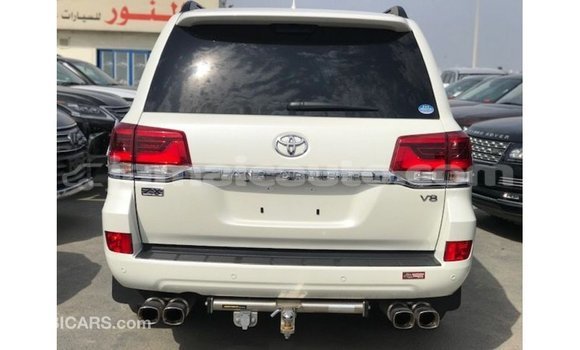 Buy Import Toyota Land Cruiser White Car in Import - Dubai in Clarendon Buy Import Toyota Land Cruiser White Car in Import - Dubai in Clarendon