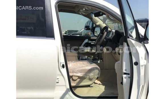 Buy Import Toyota Land Cruiser White Car in Import - Dubai in Clarendon Buy Import Toyota Land Cruiser White Car in Import - Dubai in Clarendon