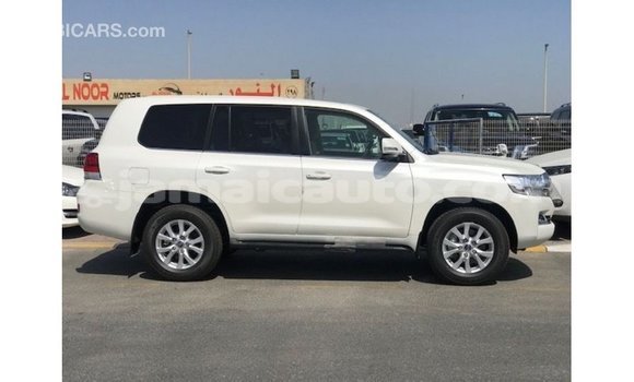 Buy Import Toyota Land Cruiser White Car in Import - Dubai in Clarendon Buy Import Toyota Land Cruiser White Car in Import - Dubai in Clarendon