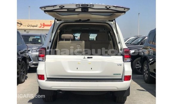 Buy Import Toyota Land Cruiser White Car in Import - Dubai in Clarendon Buy Import Toyota Land Cruiser White Car in Import - Dubai in Clarendon