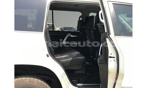 Buy Import Toyota Land Cruiser White Car in Import - Dubai in Clarendon Buy Import Toyota Land Cruiser White Car in Import - Dubai in Clarendon