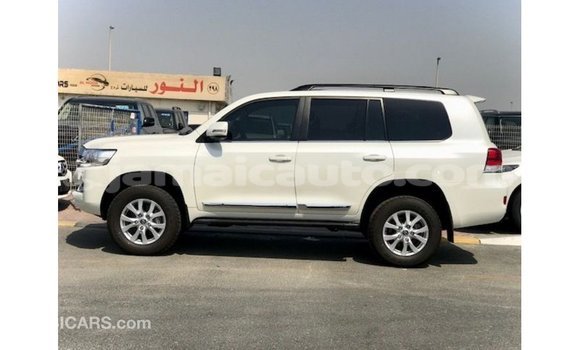 Buy Import Toyota Land Cruiser White Car in Import - Dubai in Clarendon Buy Import Toyota Land Cruiser White Car in Import - Dubai in Clarendon