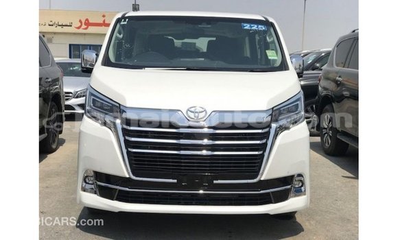 Buy Import Toyota Granvia White Car in Import - Dubai in Clarendon Buy Import Toyota Granvia White Car in Import - Dubai in Clarendon