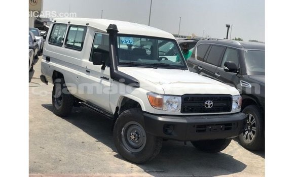 Buy Import Toyota Land Cruiser White Car in Import - Dubai in Clarendon Buy Import Toyota Land Cruiser White Car in Import - Dubai in Clarendon