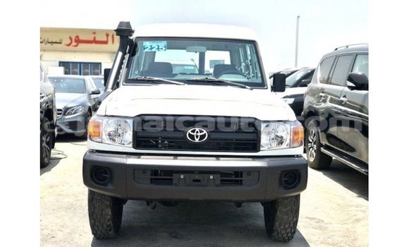 Buy Import Toyota Land Cruiser White Car in Import - Dubai in Clarendon Buy Import Toyota Land Cruiser White Car in Import - Dubai in Clarendon