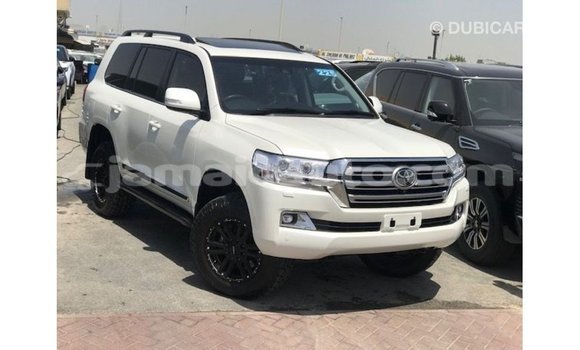 Buy Import Toyota Land Cruiser White Car in Import - Dubai in Clarendon Buy Import Toyota Land Cruiser White Car in Import - Dubai in Clarendon