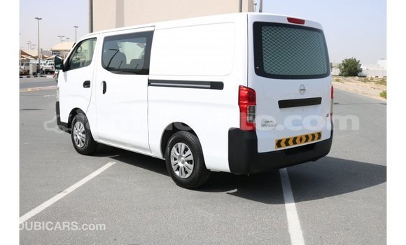 Buy Import Nissan Urvan White Car in Import - Dubai in Clarendon