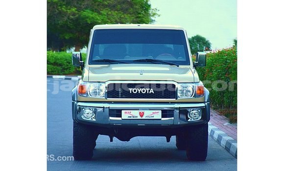Buy Import Toyota Land Cruiser Beige Car in Import - Dubai in Clarendon Buy Import Toyota Land Cruiser Beige Car in Import - Dubai in Clarendon