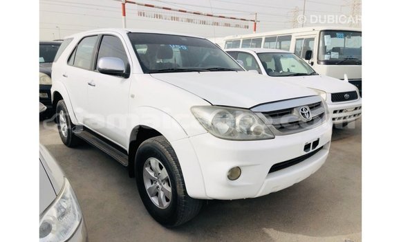 Buy Import Toyota Fortuner White Car in Import - Dubai in Clarendon Buy Import Toyota Fortuner White Car in Import - Dubai in Clarendon