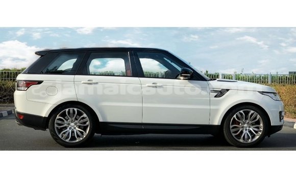 Buy Import Land Rover Range Rover White Car in Import - Dubai in Clarendon Buy Import Land Rover Range Rover White Car in Import - Dubai in Clarendon