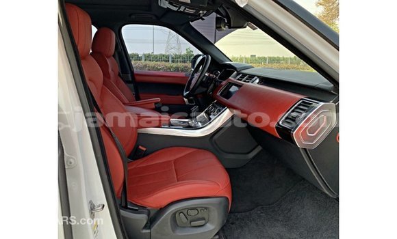 Buy Import Land Rover Range Rover White Car in Import - Dubai in Clarendon Buy Import Land Rover Range Rover White Car in Import - Dubai in Clarendon
