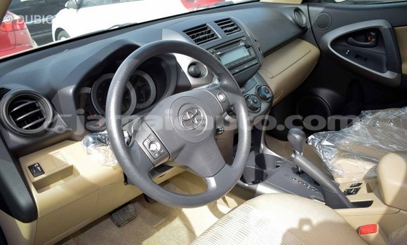 Acheter Import Utilitaire Toyota HiAce Autre à Import - Dubai, Clarendon Acheter Import Utilitaire Toyota HiAce Autre à Import - Dubai, Clarendon