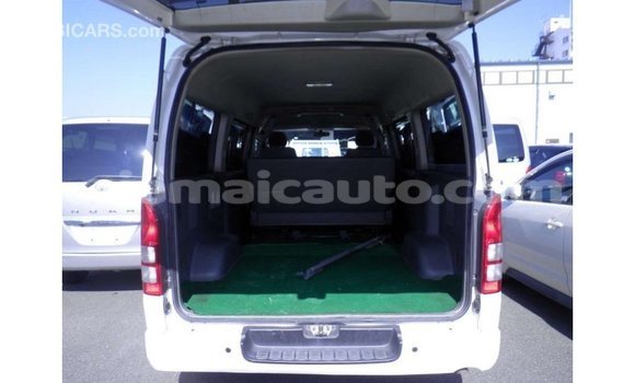 Buy Import Toyota Hiace White Car in Import - Dubai in Clarendon Buy Import Toyota Hiace White Car in Import - Dubai in Clarendon