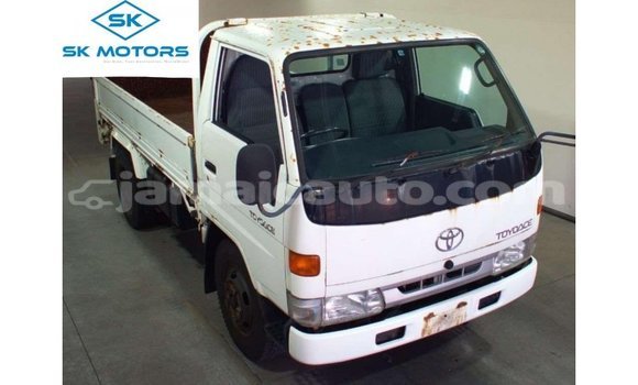 Buy Import Toyota Dyna White Car in Import - Dubai in Clarendon