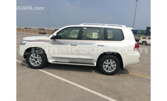 Buy Import Toyota Land Cruiser White Car in Import - Dubai in Clarendon Buy Import Toyota Land Cruiser White Car in Import - Dubai in Clarendon