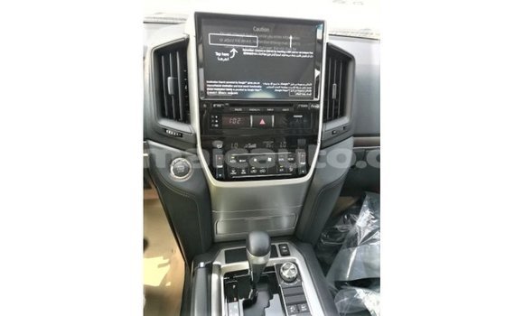 Buy Import Toyota Land Cruiser White Car in Import - Dubai in Clarendon Buy Import Toyota Land Cruiser White Car in Import - Dubai in Clarendon