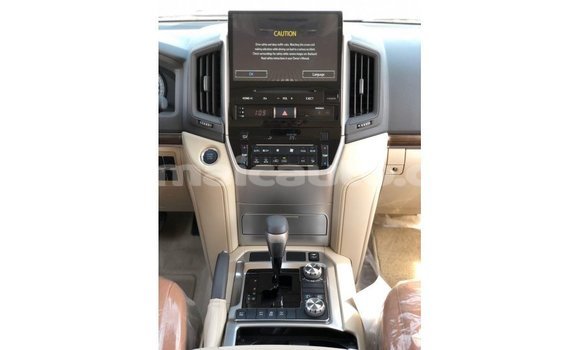 Buy Import Toyota Land Cruiser White Car in Import - Dubai in Clarendon Buy Import Toyota Land Cruiser White Car in Import - Dubai in Clarendon