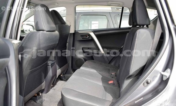 Acheter Import Utilitaire Toyota HiAce Autre à Import - Dubai, Clarendon Acheter Import Utilitaire Toyota HiAce Autre à Import - Dubai, Clarendon