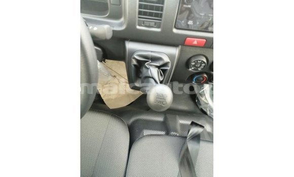 Buy Import Toyota Hiace White Car in Import - Dubai in Clarendon Buy Import Toyota Hiace White Car in Import - Dubai in Clarendon