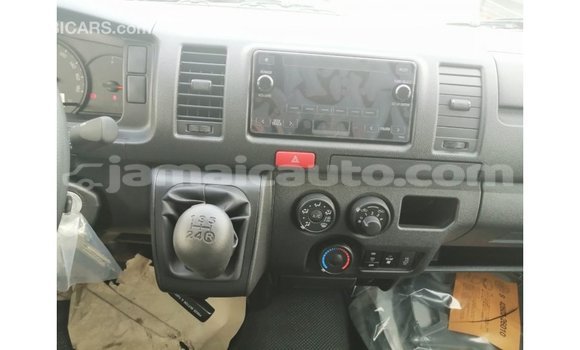 Buy Import Toyota Hiace White Car in Import - Dubai in Clarendon Buy Import Toyota Hiace White Car in Import - Dubai in Clarendon