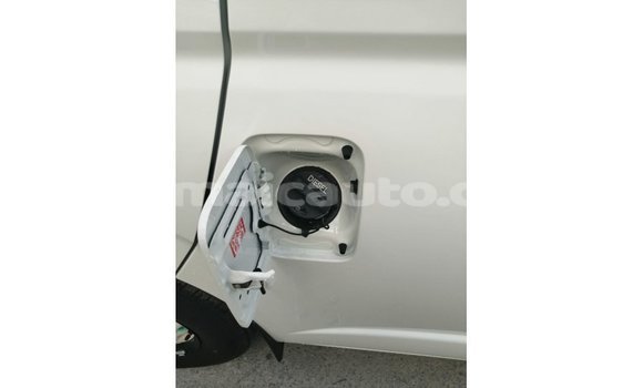 Buy Import Toyota Hiace White Car in Import - Dubai in Clarendon Buy Import Toyota Hiace White Car in Import - Dubai in Clarendon