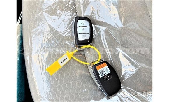 Buy Import Hyundai Elantra White Car in Import - Dubai in Clarendon Buy Import Hyundai Elantra White Car in Import - Dubai in Clarendon