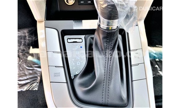 Buy Import Hyundai Elantra White Car in Import - Dubai in Clarendon Buy Import Hyundai Elantra White Car in Import - Dubai in Clarendon