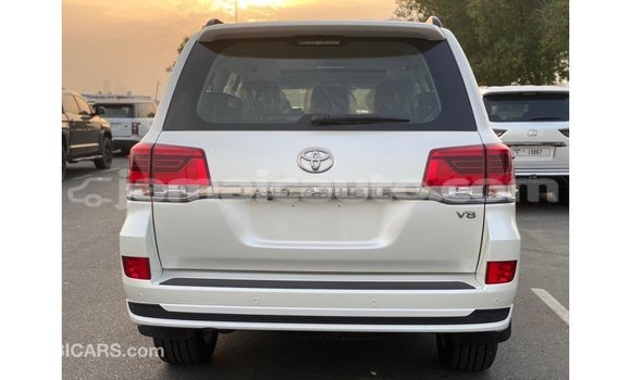 Buy Import Toyota Land Cruiser White Car in Import - Dubai in Clarendon Buy Import Toyota Land Cruiser White Car in Import - Dubai in Clarendon