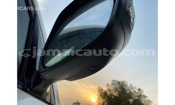 Buy Import Toyota Land Cruiser White Car in Import - Dubai in Clarendon Buy Import Toyota Land Cruiser White Car in Import - Dubai in Clarendon