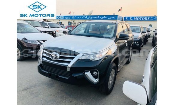 Buy Import Toyota Fortuner Black Car in Import - Dubai in Clarendon