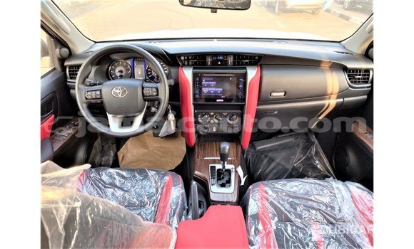 Buy Import Toyota Fortuner White Car in Import - Dubai in Clarendon Buy Import Toyota Fortuner White Car in Import - Dubai in Clarendon