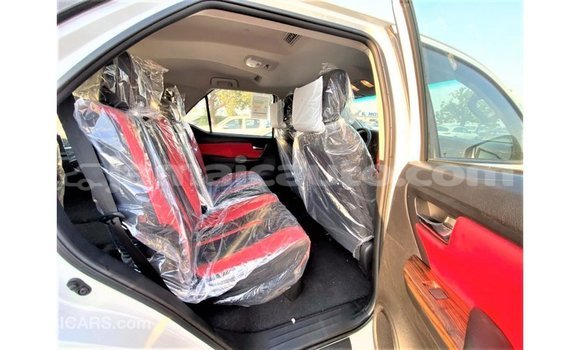 Buy Import Toyota Fortuner White Car in Import - Dubai in Clarendon Buy Import Toyota Fortuner White Car in Import - Dubai in Clarendon