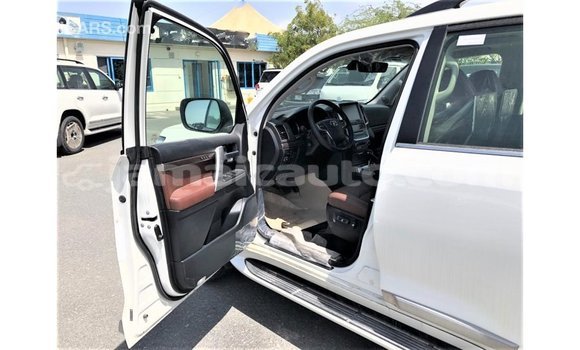 Buy Import Toyota Land Cruiser White Car in Import - Dubai in Clarendon Buy Import Toyota Land Cruiser White Car in Import - Dubai in Clarendon