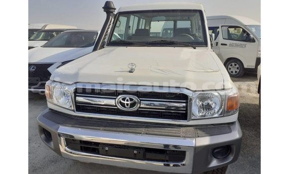 Buy Import Toyota Land Cruiser White Car in Import - Dubai in Clarendon Buy Import Toyota Land Cruiser White Car in Import - Dubai in Clarendon