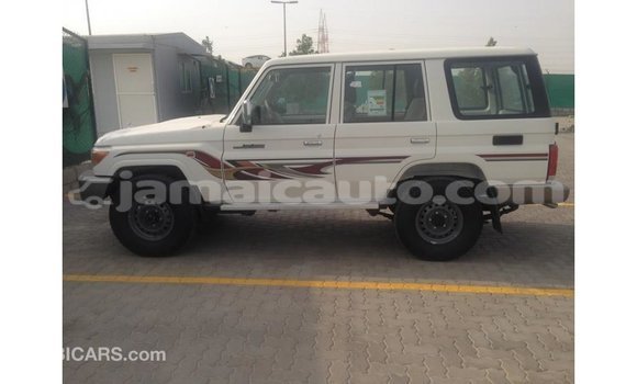 Buy Import Toyota Land Cruiser White Car in Import - Dubai in Clarendon Buy Import Toyota Land Cruiser White Car in Import - Dubai in Clarendon