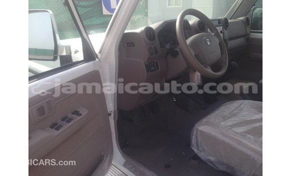 Buy Import Toyota Land Cruiser White Car in Import - Dubai in Clarendon Buy Import Toyota Land Cruiser White Car in Import - Dubai in Clarendon
