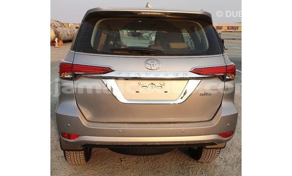 Buy Import Toyota Fortuner Other Car in Import - Dubai in Clarendon Buy Import Toyota Fortuner Other Car in Import - Dubai in Clarendon