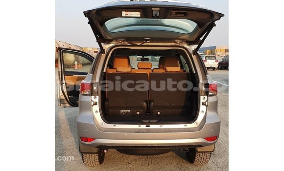 Buy Import Toyota Fortuner Other Car in Import - Dubai in Clarendon Buy Import Toyota Fortuner Other Car in Import - Dubai in Clarendon