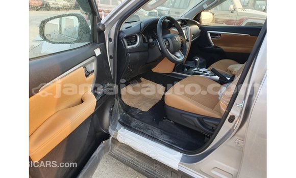 Buy Import Toyota Fortuner Other Car in Import - Dubai in Clarendon Buy Import Toyota Fortuner Other Car in Import - Dubai in Clarendon