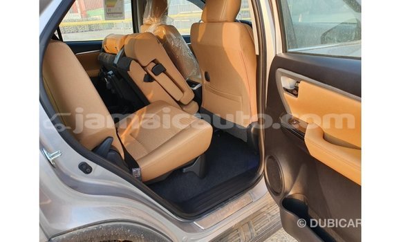 Buy Import Toyota Fortuner Other Car in Import - Dubai in Clarendon Buy Import Toyota Fortuner Other Car in Import - Dubai in Clarendon