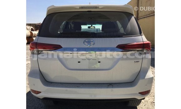 Buy Import Toyota Fortuner White Car in Import - Dubai in Clarendon Buy Import Toyota Fortuner White Car in Import - Dubai in Clarendon