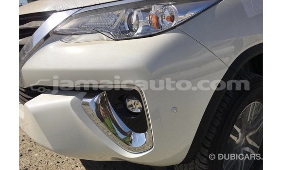 Buy Import Toyota Fortuner White Car in Import - Dubai in Clarendon Buy Import Toyota Fortuner White Car in Import - Dubai in Clarendon