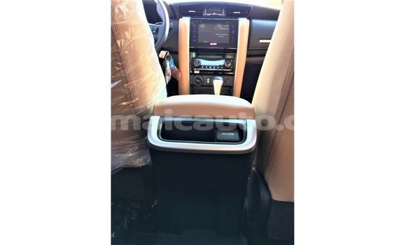 Buy Import Toyota Fortuner White Car in Import - Dubai in Clarendon Buy Import Toyota Fortuner White Car in Import - Dubai in Clarendon