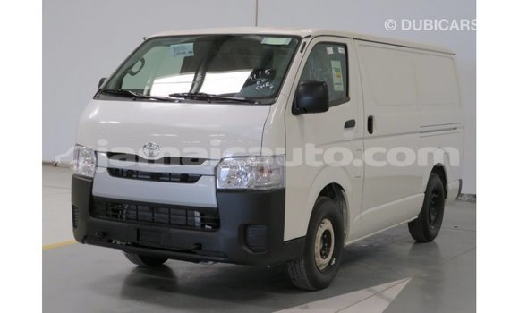 Buy Import Toyota Hiace White Car in Import - Dubai in Clarendon Buy Import Toyota Hiace White Car in Import - Dubai in Clarendon