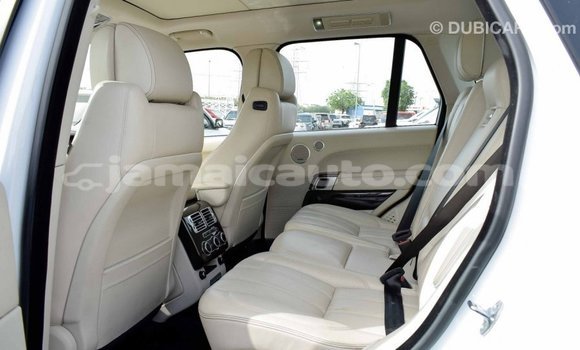 Acheter Import Voiture Land Rover Range Rover Blanc à Import - Dubai, Clarendon Acheter Import Voiture Land Rover Range Rover Blanc à Import - Dubai, Clarendon