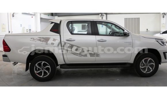 Buy Import Toyota Hilux White Car in Import - Dubai in Clarendon Buy Import Toyota Hilux White Car in Import - Dubai in Clarendon