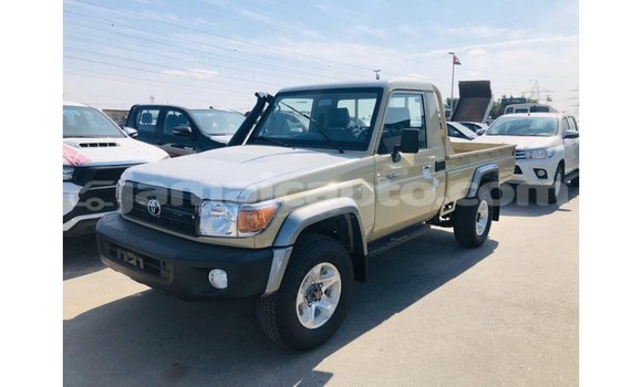 Buy Import Toyota Land Cruiser Beige Car in Import - Dubai in Clarendon Buy Import Toyota Land Cruiser Beige Car in Import - Dubai in Clarendon