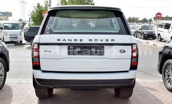 Acheter Import Voiture Land Rover Range Rover Blanc à Import - Dubai, Clarendon Acheter Import Voiture Land Rover Range Rover Blanc à Import - Dubai, Clarendon
