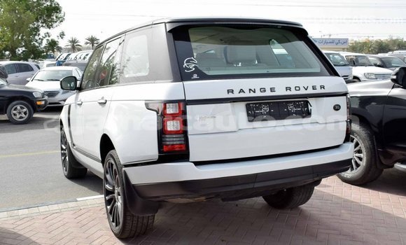 Acheter Import Voiture Land Rover Range Rover Blanc à Import - Dubai, Clarendon Acheter Import Voiture Land Rover Range Rover Blanc à Import - Dubai, Clarendon