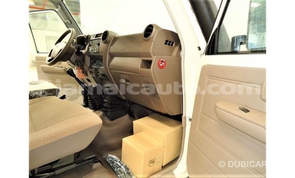 Buy Import Toyota Land Cruiser White Car in Import - Dubai in Clarendon Buy Import Toyota Land Cruiser White Car in Import - Dubai in Clarendon
